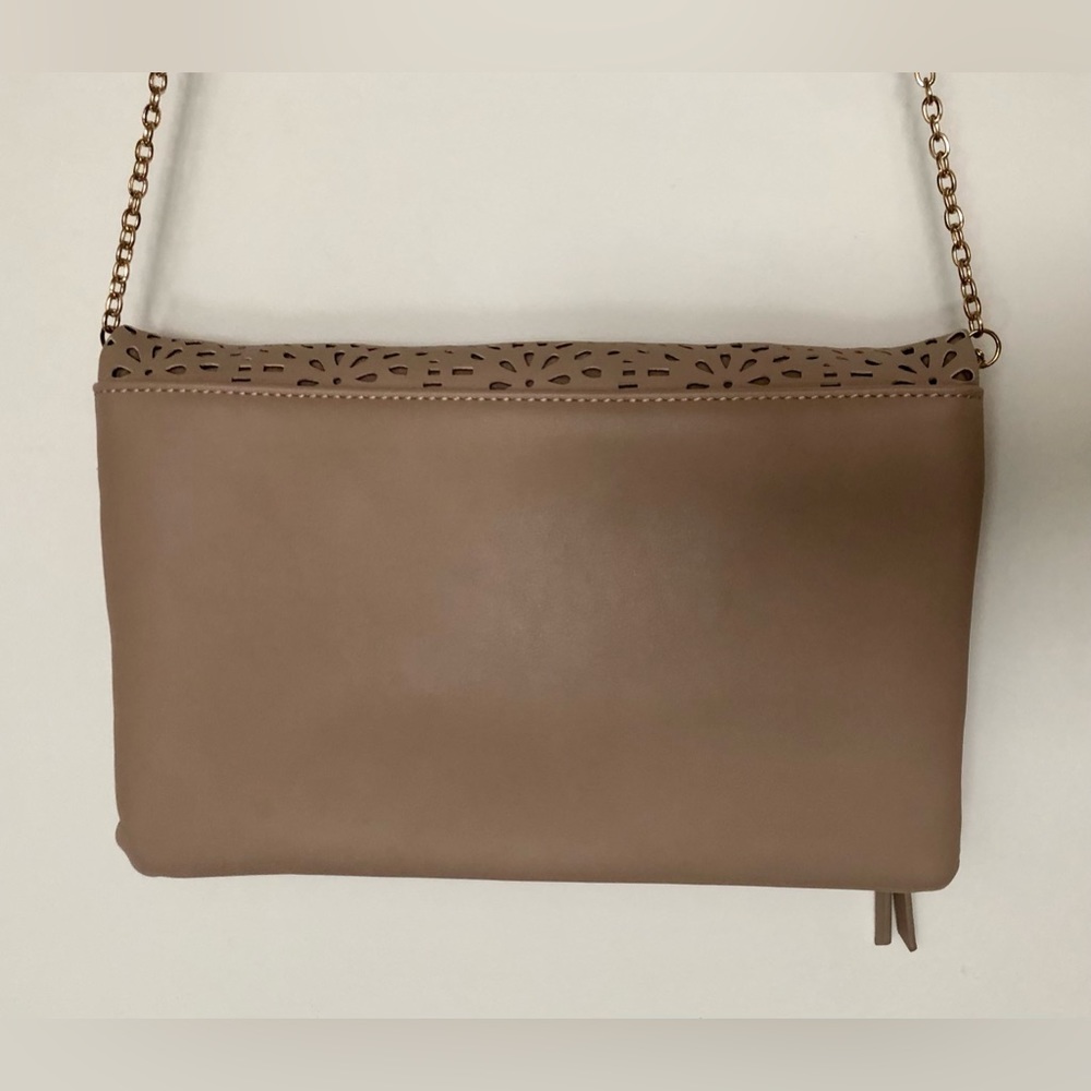 Francesca’s Zara Perforated Floral Clutch - Picture 6 of 16